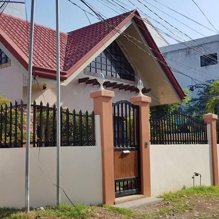 Resthouse Fully Airconditioned W/ Private Parking Villa Tuguegarao City Luaran gambar